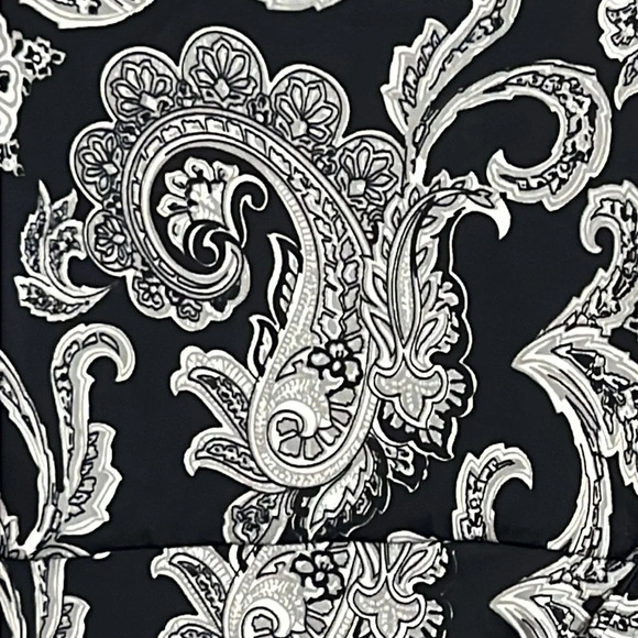 White House Black Market women’s paisley dress - Black and white size 2 - Picture 3 of 9